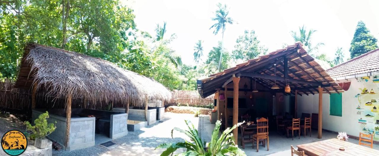 نزل ديكويلاّ تينفي Lazy Monkey Sri Lanka المظهر الخارجي الصورة