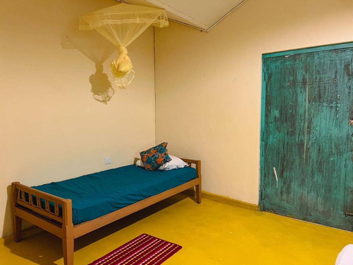 نزل ديكويلاّ تينفي Lazy Monkey Sri Lanka المظهر الخارجي الصورة
